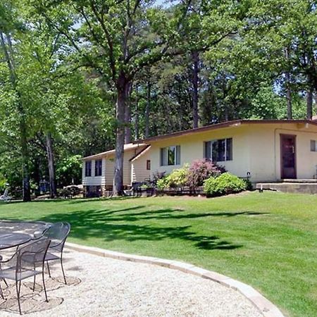 #02 - Unique Lakeside Studio Cottage- Pet Friendly 핫스프링스 외부 사진