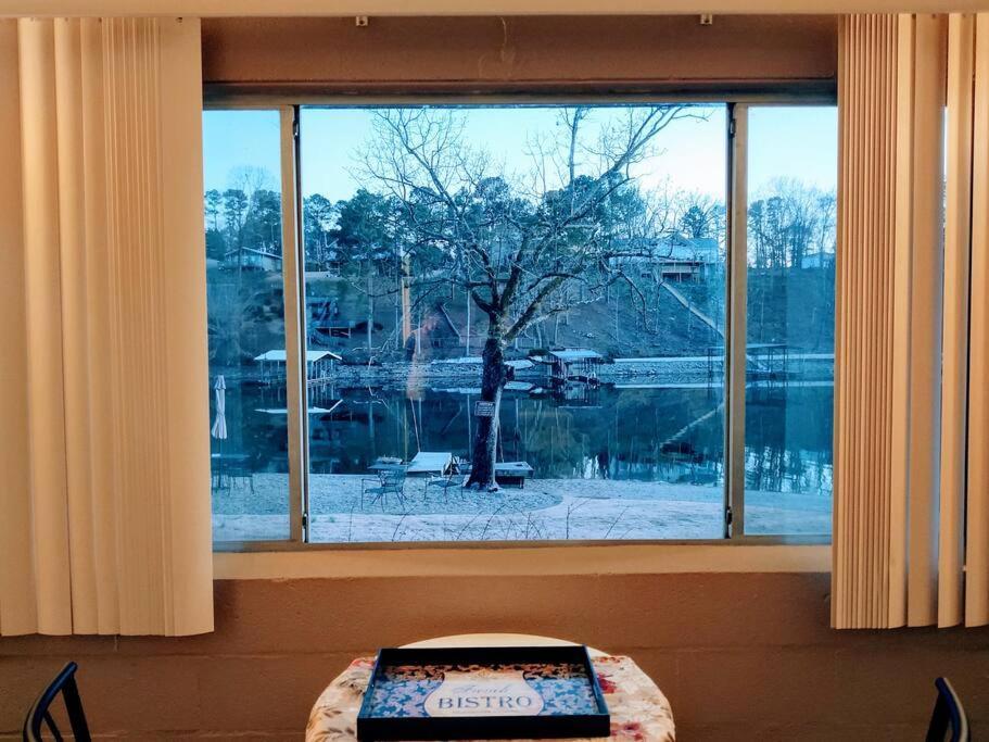 #02 - Unique Lakeside Studio Cottage- Pet Friendly 핫스프링스 외부 사진
